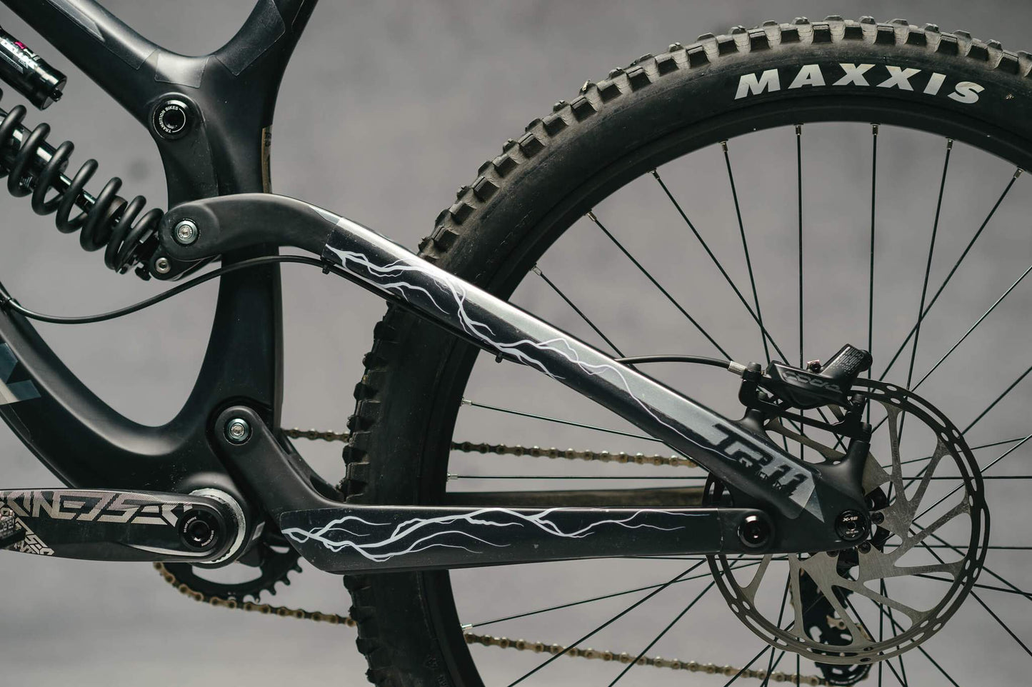 DyedBro Frame Protection Lightning